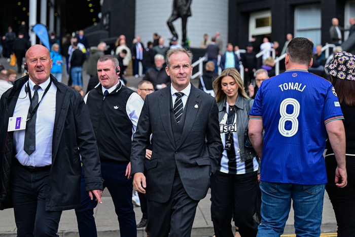 500万网彩票-两小时密会谈崩？纽卡CEO不愿兜底，埃迪・豪的帅位悬了|纽卡斯尔|霍普金森|英超|埃迪·豪|桑德兰_新浪体育_新浪新闻